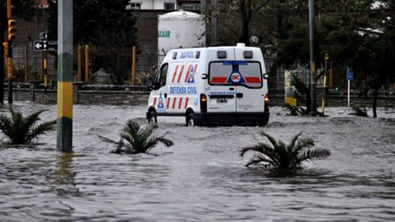 El intenso temporal afecta a la ciudad desde el sábado.