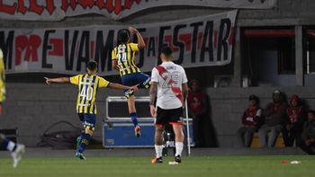 despedida de gallardo y adios al torneo: river perdio con central despedida de gallardo y adios al torneo: river perdio con central