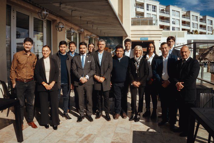 Integrantes del grupo Link Vaca Muerta. Integrantes del grupo Link Vaca Muerta.