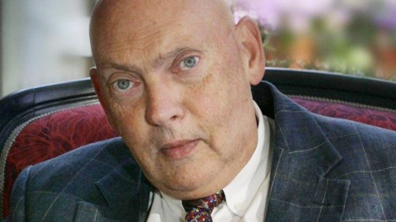 Lo hizo un ex diputado holandés.