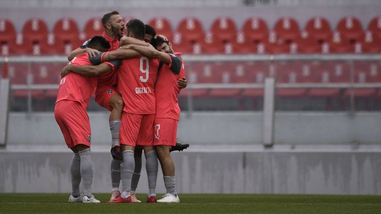 Independiente fue el Huracán en Avellaneda y ganó sin atenuantes
