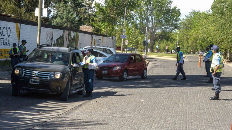 También se retuvieron 30 licencias por conducción imprudente.