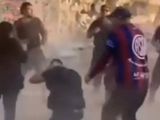 Los hinchas del Carceleron se pelearon a golpes de puños con la policía.