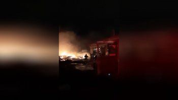 incendio-aserradero-plottier.jpg