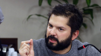 boric acusa a pinera de trabajar en favor de kast boric acusa a pinera de trabajar en favor de kast