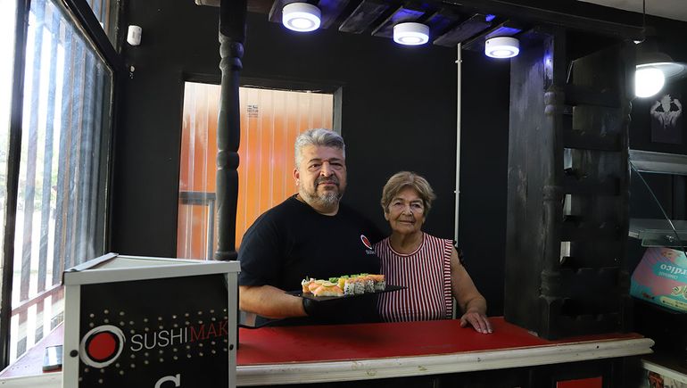 Carlos Faiasso junto a su mamá Esther. Carlos Faiasso junto a su mamá Esther.