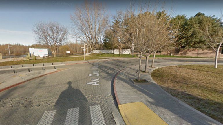 Madrugada trágica en Neuquén: dos personas murieron en un violento accidente