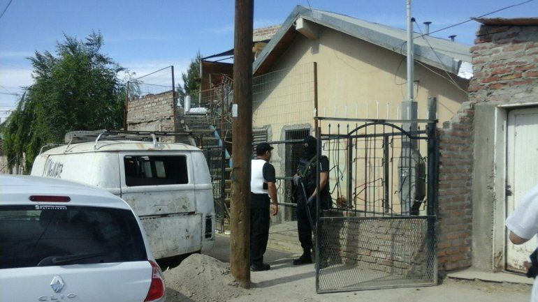 Allanamientos en República de Italia y Las Gaviotas en barrio San Lorenzo.