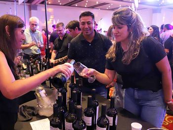 Comenzó una nueva edición de la Vendimia Neuquina. Comenzó una nueva edición de la Vendimia Neuquina.