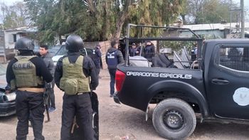 Efectivos de la Comisaría 38° llevaron a cabo el operativo en el lugar. Foto: Gentileza. | LM Neuquen Efectivos de la Comisaría 38° llevaron a cabo el operativo en el lugar. Foto: Gentileza.