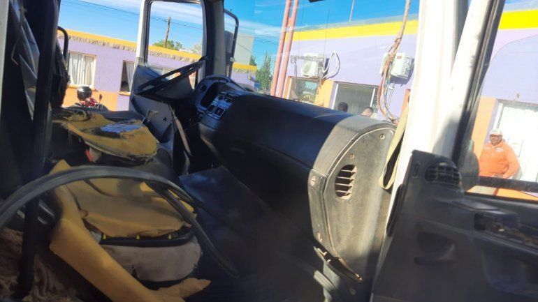 El estado de los camiones de residuos de Plottier. Foto: Gentileza. El estado de los camiones de residuos de Plottier. Foto: Gentileza.