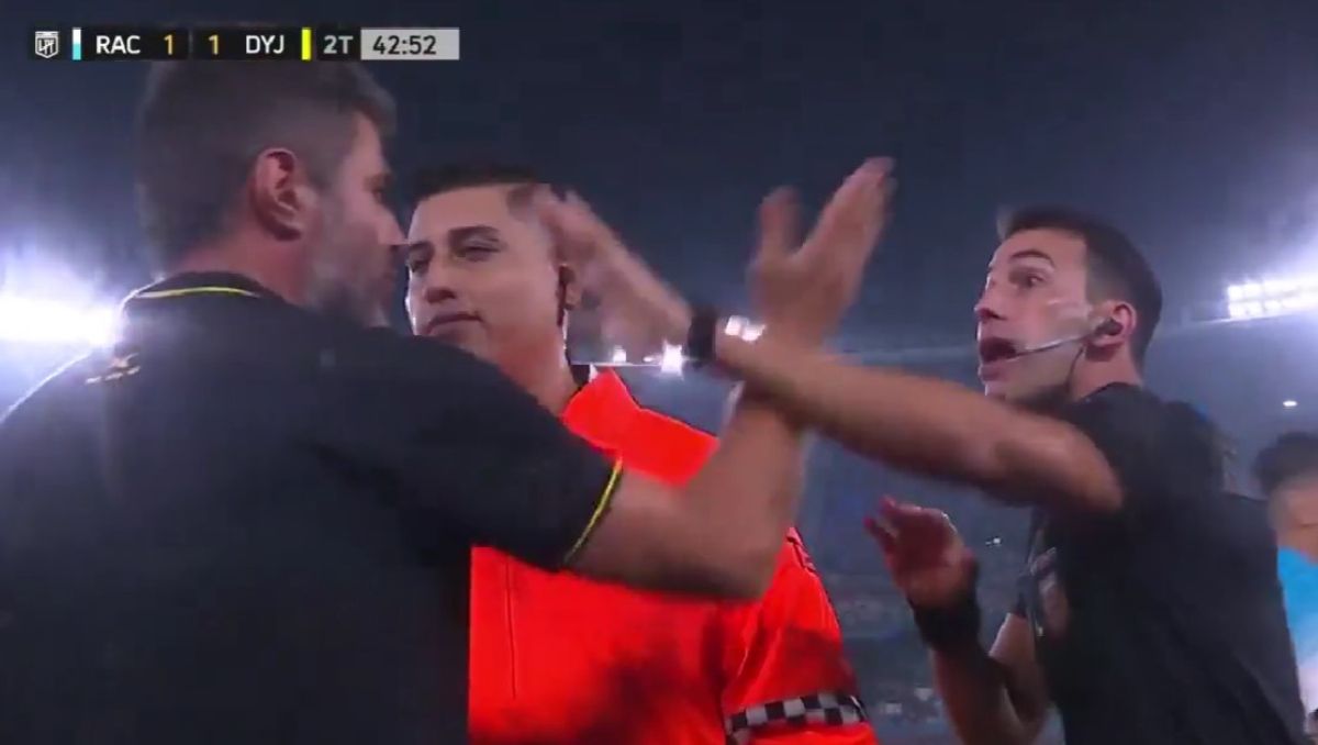 El escandaloso final de Racing vs Defensa: empujones y peleas