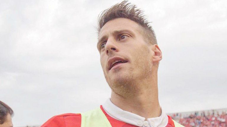 Germán Denis será titular en el equipo de Avellaneda.