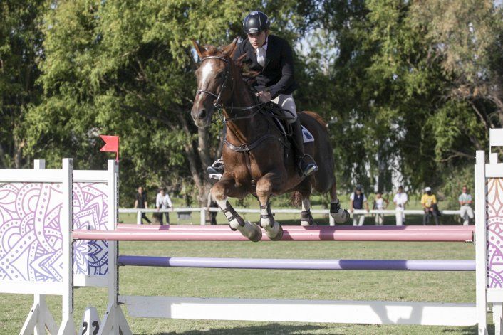 Los jinetes le sacaron brillo a una tarde de sol en Rincón Club
