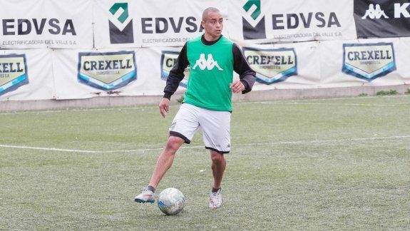 Jara reemplaza al neuquino Seguel, quien se recupera de una lesión.