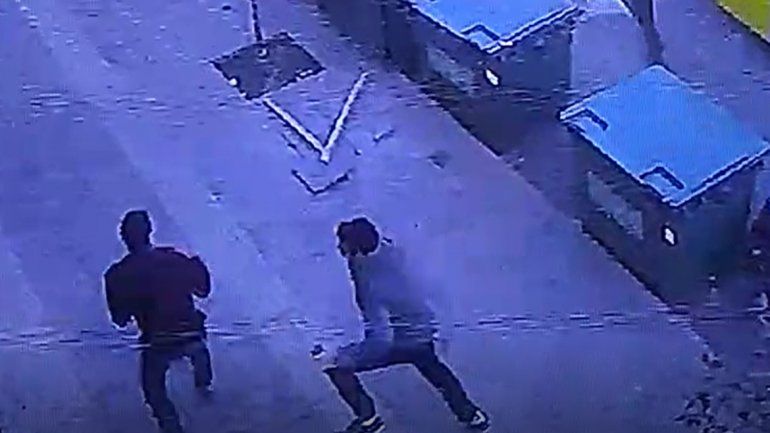 Vecinos atraparon a un motochorro que le arrebató la cartera a una mujer