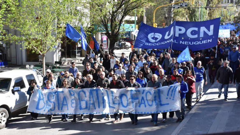 La movilización se inició en el monumento a San Martín y finalizó frente a la Casa de Gobierno