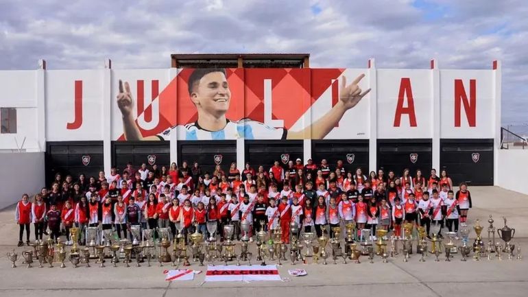 Club Atlético Calchín, el club de origen de Julián Álvarez Club Atlético Calchín, el club de origen de Julián Álvarez