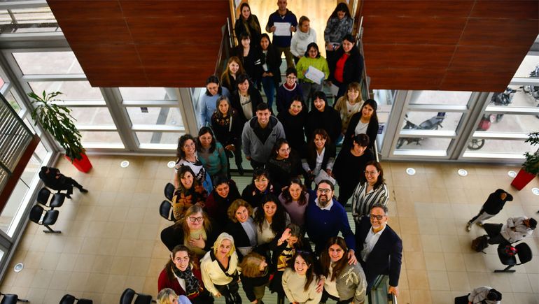 Más de 50 profesionales de la salud recibieron certificados de formación en atención durante el embarazo