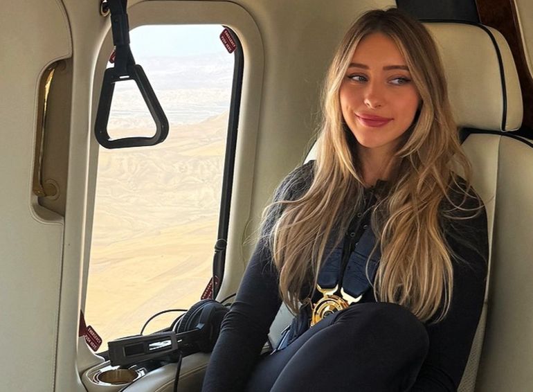 Fotos subidas por Yulia Vavilova durante el viaje con Durov. Fotos subidas por Yulia Vavilova durante el viaje con Durov.