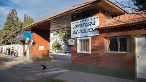 Investigan a un subcomisario por el faltante de $300 mil de un allanamiento