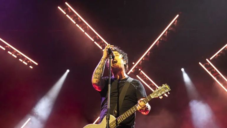 Green Day criticó a Elon Musk en un concierto. Green Day criticó a Elon Musk en un concierto.