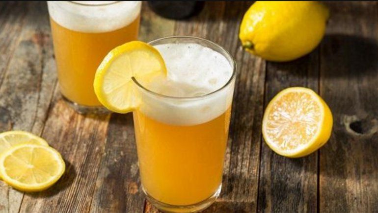 Fue a un bar, hizo un pedido, pero la moza le trajo algo distinto