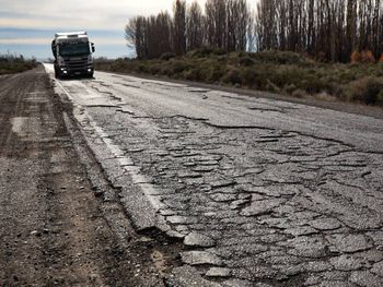 Al gobierno de Río Negro le preocupa la desidia y el destrato de Nación.
