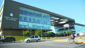 La audiencia en la cual le otorgaron más salidas transitorias se realizó en una sala de la Ciudad Judicial de Neuquén.