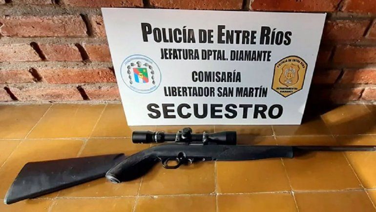 Una adolescente le disparó a su mamá e hirió a su hermanito