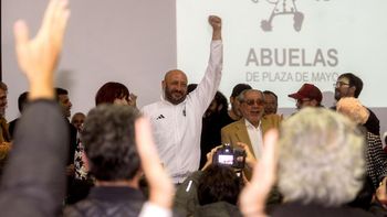 El nieto número 133 es hijo de Cristina Navajas y Julio Santucho. El nieto número 133 es hijo de Cristina Navajas y Julio Santucho.