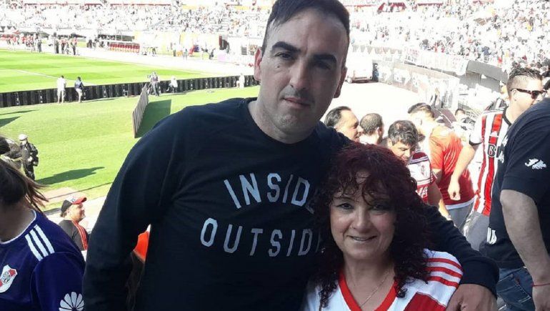 Lucha por su vida luego de quedar en medio de una balacera