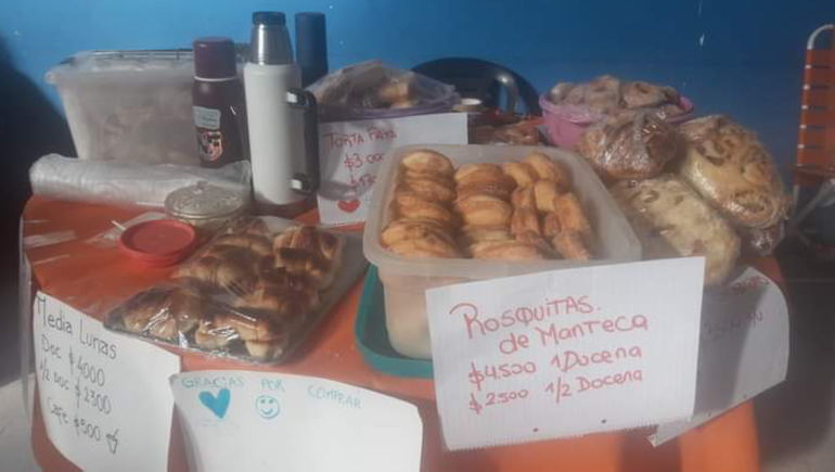 María José también participa de algunas ferias de emprendedores en Senillosa. María José también participa de algunas ferias de emprendedores en Senillosa.