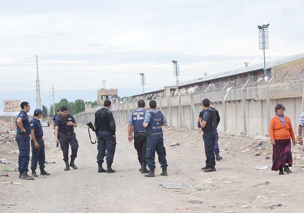Doce presos escaparon por el mismo túnel que se usó la semana pasada