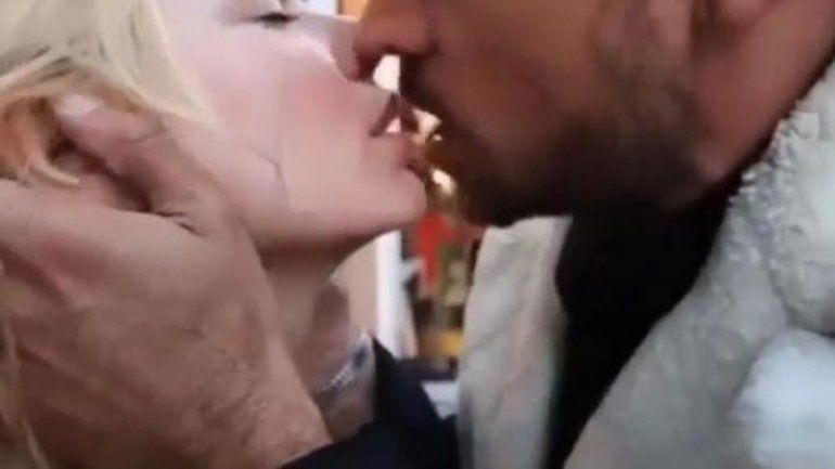 Chano y Esmeralda Mitre se muestran  a los besos