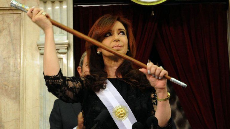 Pidieron que Pallarols declare por el bastón que tenía CFK