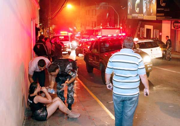 Incendio en boliche deja 233 muertos