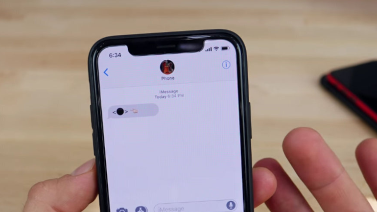 (Embargo) Usuarios de iPhone detectan el punto negro de la muerte: ¿qué es y qué le ocurre al celular?