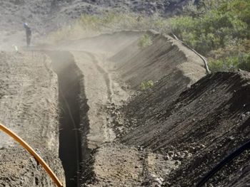 hidenesa extendio 27 mil metros la caneria y el gas ya esta mas cerca de guanacos