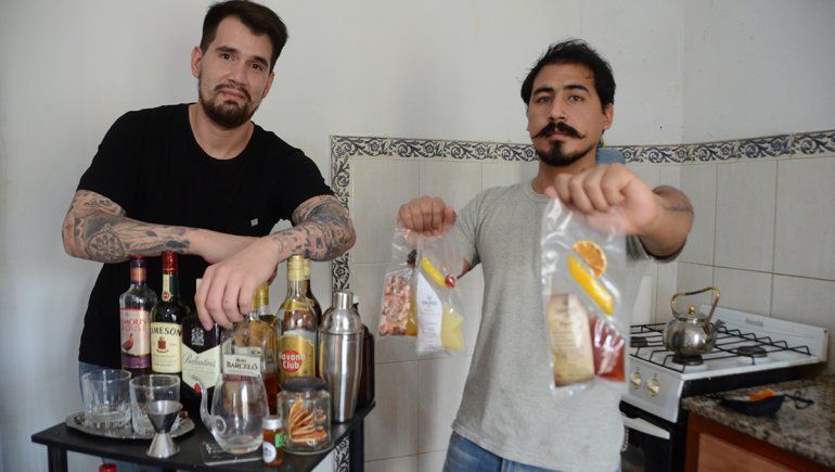 Llamil Escobar (izquierda) y&nbsp;Fernando Pereyra (derecha) son los creadores de Casa C&oacute;ctel.