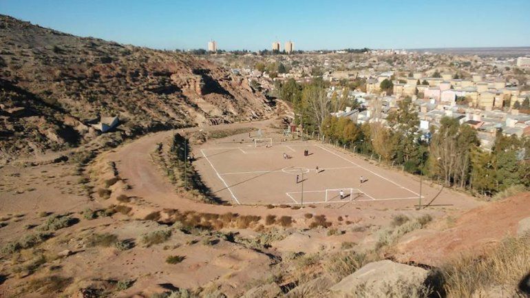 Mudón festeja la Independencia en el potrero más grande del mundo