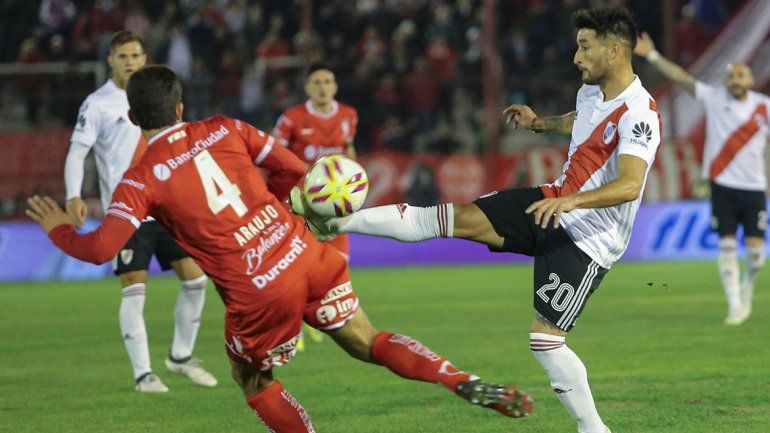 River no supo cómo entrarle a un Huracán que aguantó bien. Además