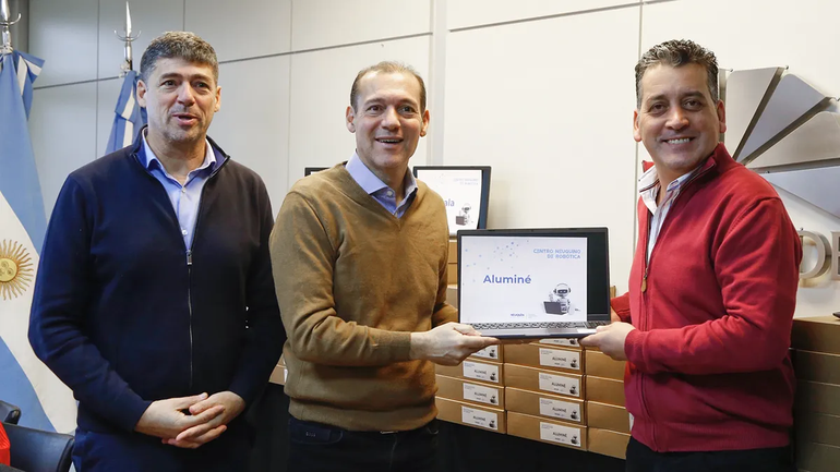 El gobernador Omar Gutiérrez