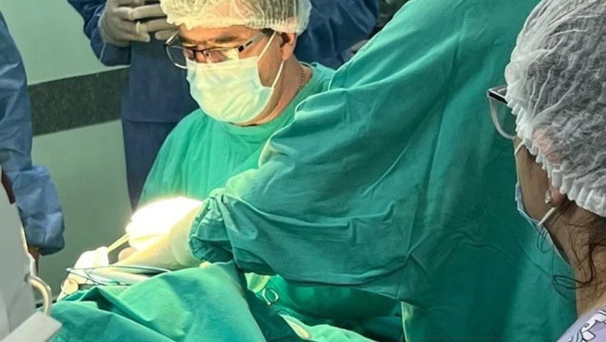 La intervención de urgencia fue realizada en Comodoro Rivadavia tras una derivación desde Esquel.