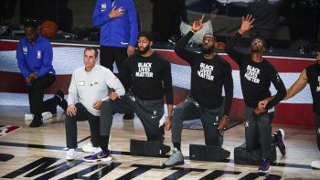 los jugadores votaron continuar con los playoffs de la nba los jugadores votaron continuar con los playoffs de la nba