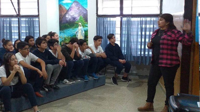 Enseñan a los niños cómo se puede cuidar el ambiente