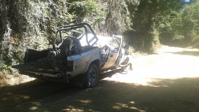 Dinamitaron para ampliar un camino y las rocas cayeron sobre una camioneta: un hombre está grave