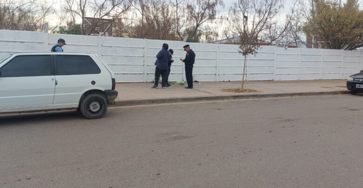 Conmoción en Rincón por un hombre muerto en la puerta de una escuela