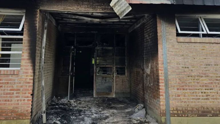 El gobierno investiga un incendio en la Escuela 342 de San Patricio del Chañar.