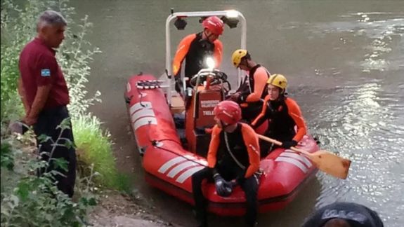 El cuerpo de Emanuel Centeno fue encontrado durante un rastrillaje, en el río Chubut. &nbsp;